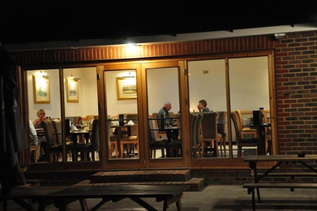 Acorn Lodge Hotel Gatwick & Parking Χόρλι Εξωτερικό φωτογραφία