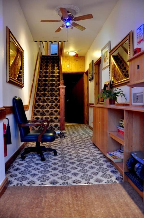 Acorn Lodge Hotel Gatwick & Parking Χόρλι Εξωτερικό φωτογραφία