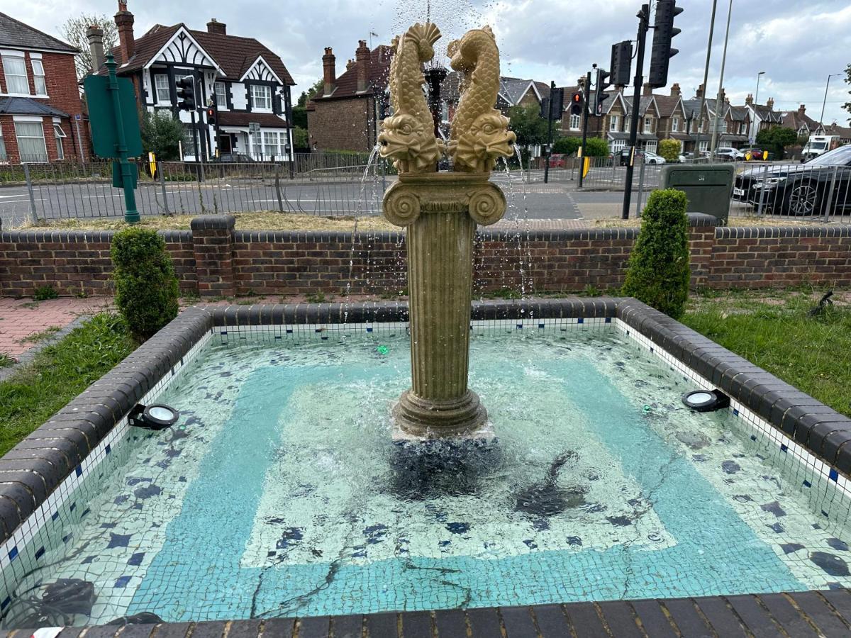 Acorn Lodge Hotel Gatwick & Parking Χόρλι Εξωτερικό φωτογραφία
