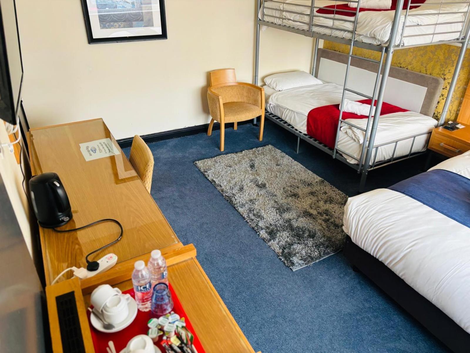 Acorn Lodge Hotel Gatwick & Parking Χόρλι Εξωτερικό φωτογραφία