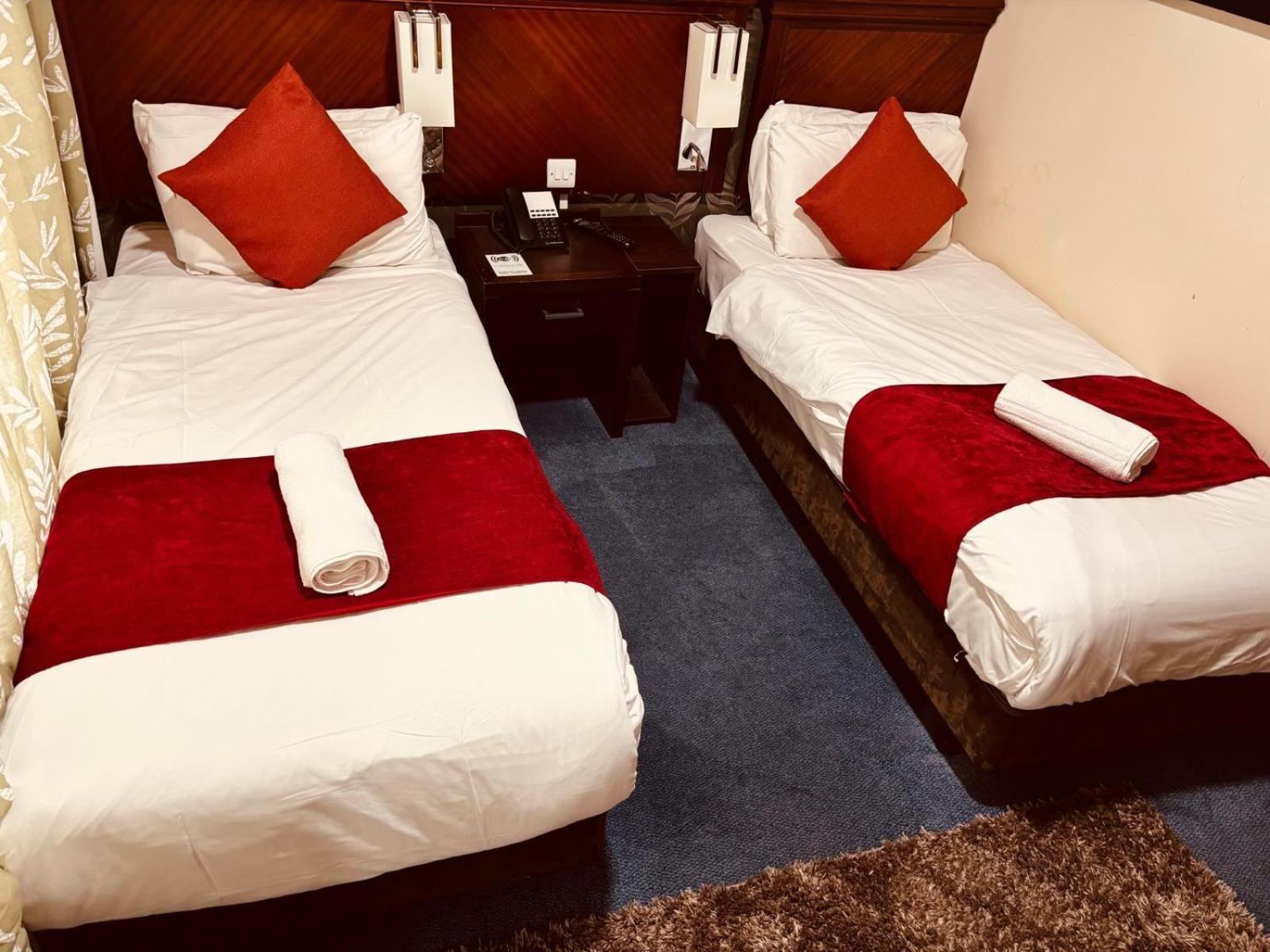 Acorn Lodge Hotel Gatwick & Parking Χόρλι Εξωτερικό φωτογραφία