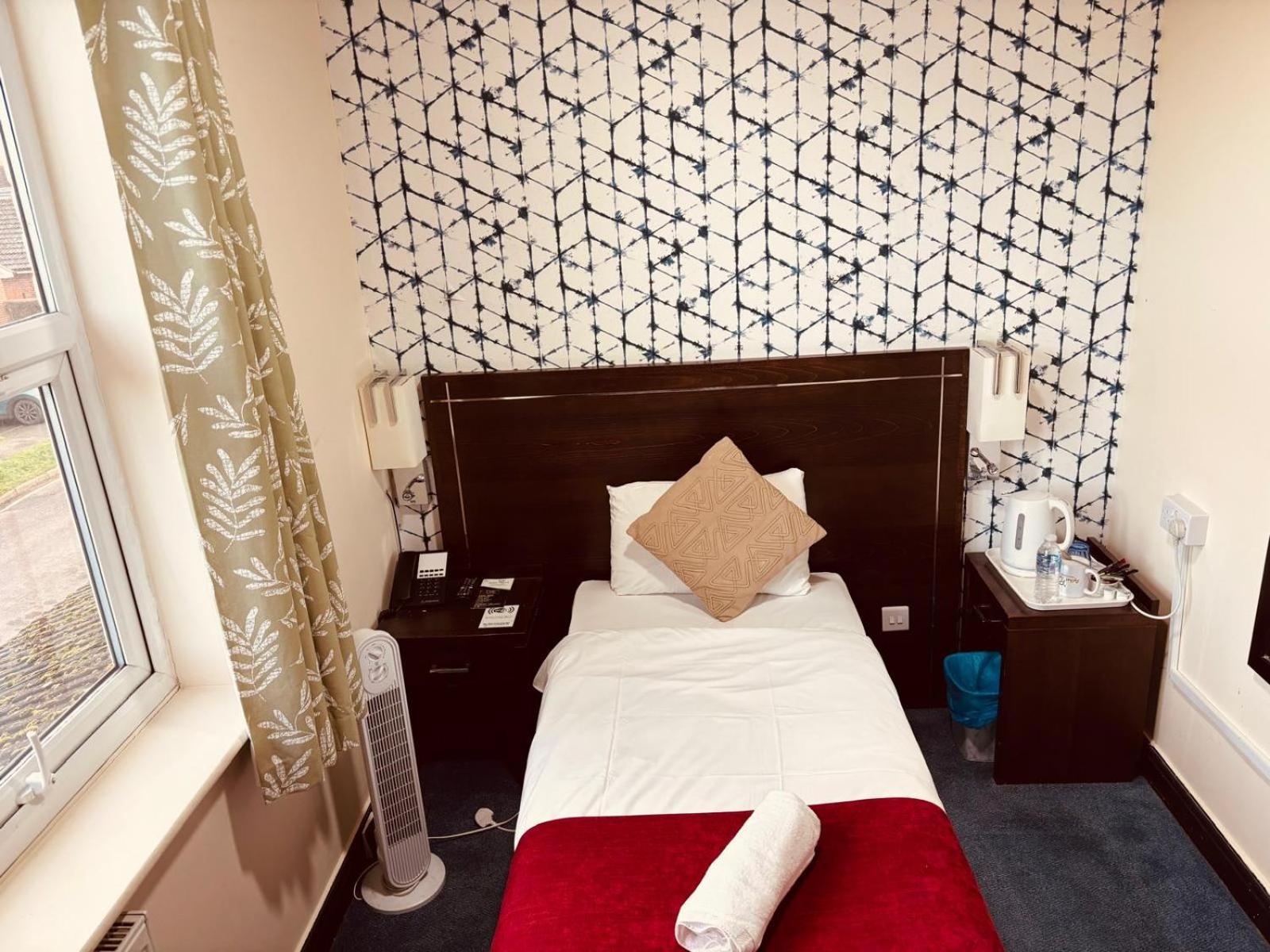 Acorn Lodge Hotel Gatwick & Parking Χόρλι Εξωτερικό φωτογραφία