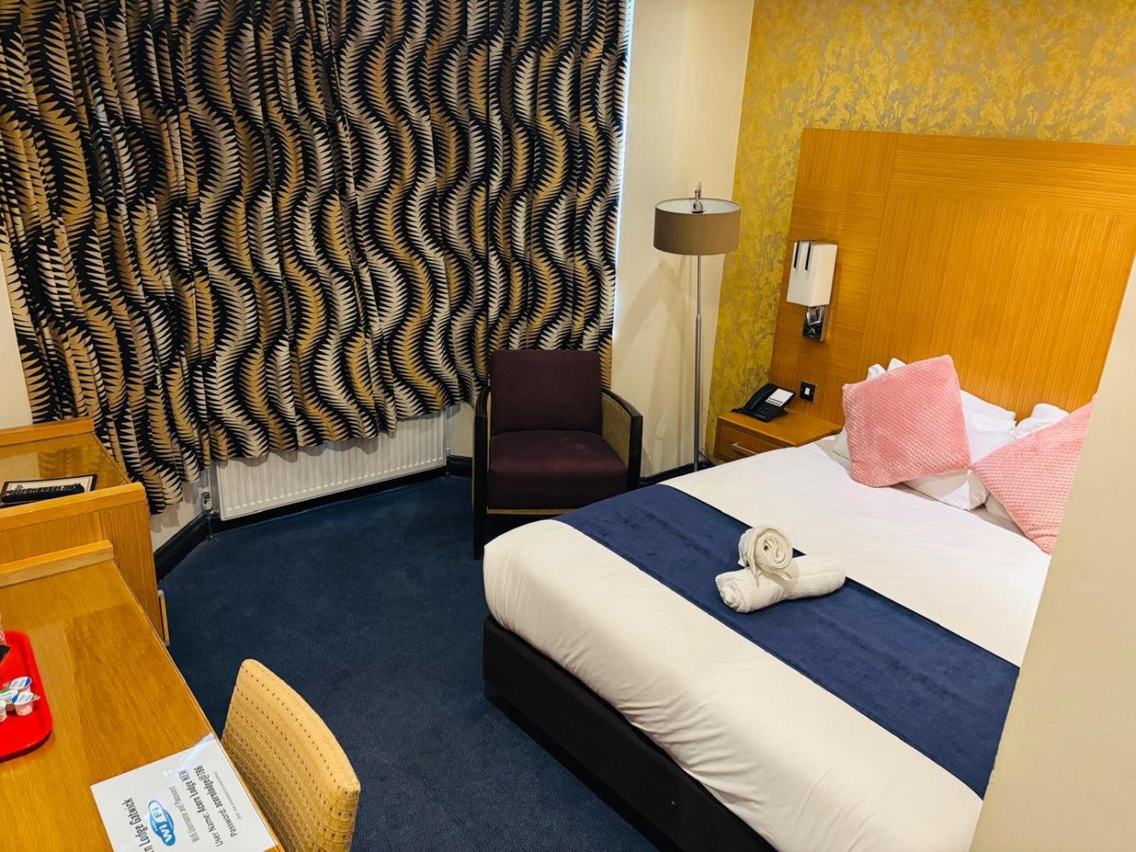 Acorn Lodge Hotel Gatwick & Parking Χόρλι Εξωτερικό φωτογραφία