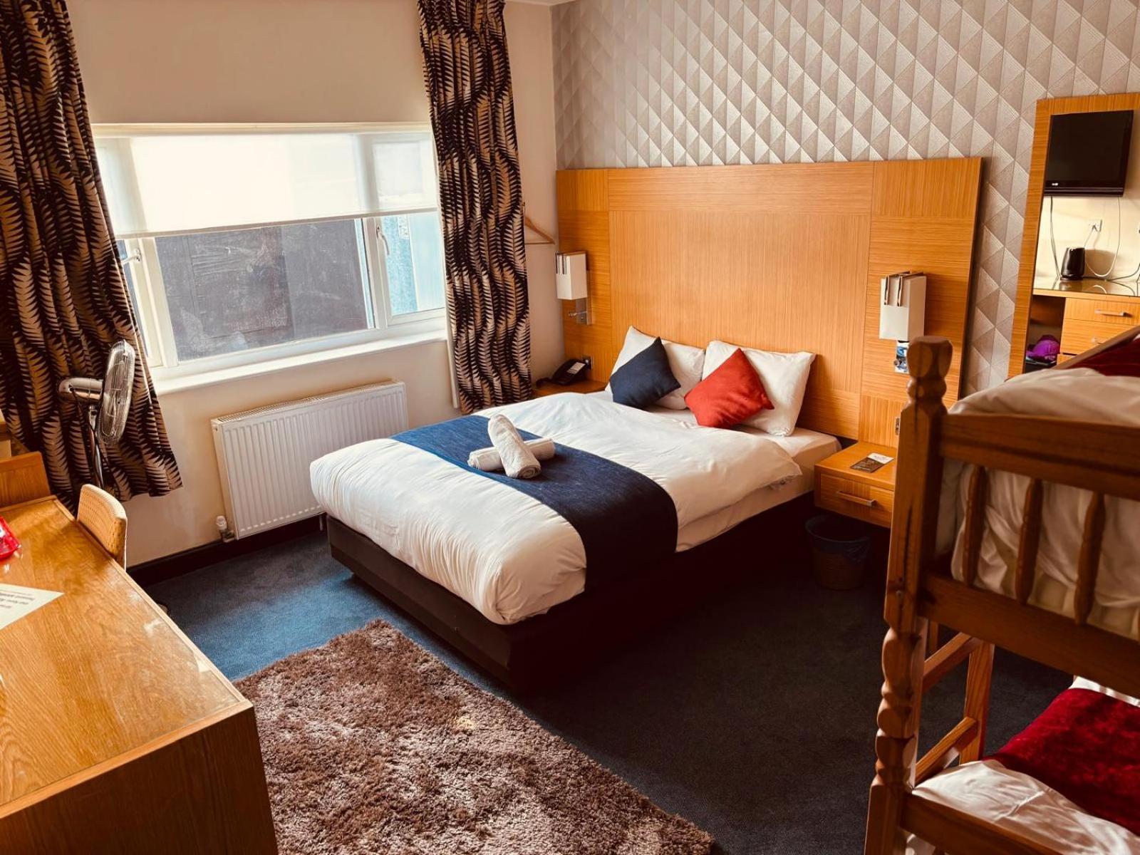 Acorn Lodge Hotel Gatwick & Parking Χόρλι Εξωτερικό φωτογραφία